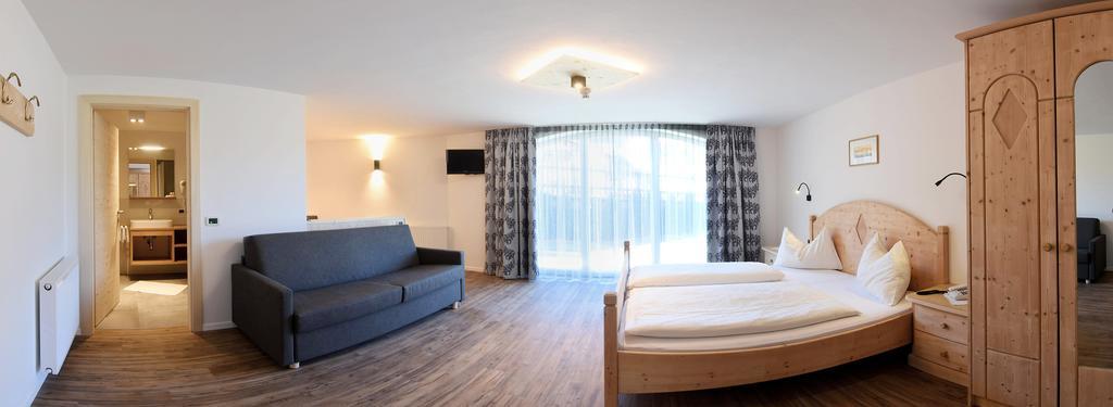 Residence Rautal B&B ***S Сан-Виджилио-ди-Мареббе Экстерьер фото